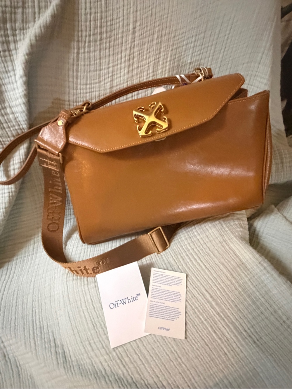 Off-White Cognac Leather Shoulder Bag with Gold Hardware - Picture 4 of 15